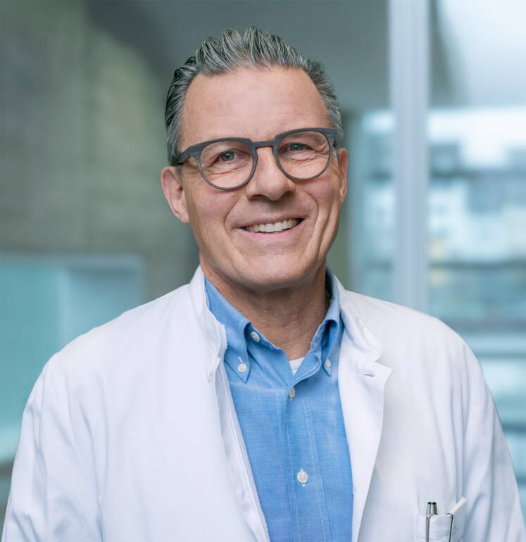 Dr. med. Gabor Cserhati, Ortho Aarau Dr. med. Gabor Cserhati, Ortho Aarau